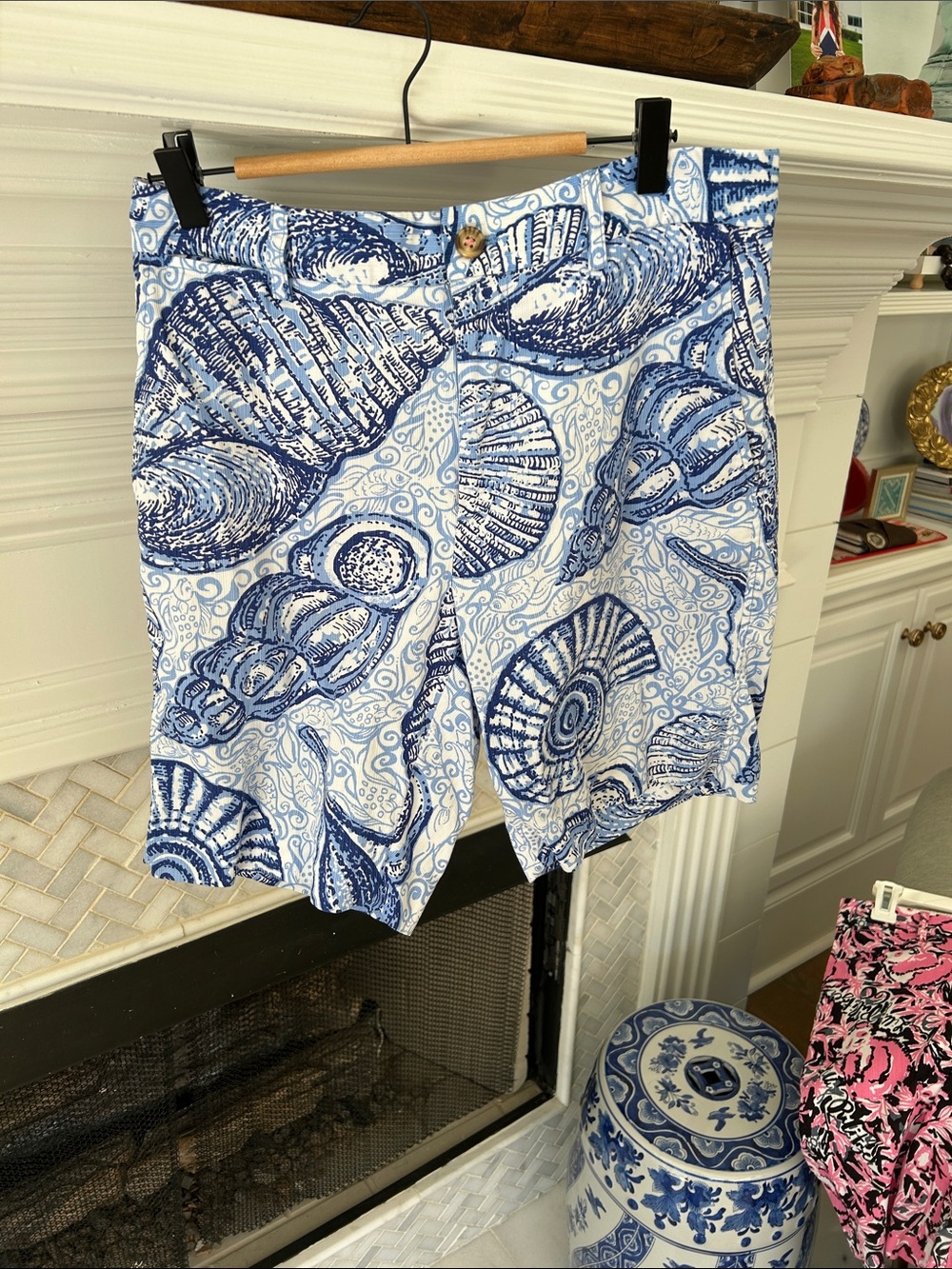 Lilly Pulitzer Men’s Seashell-Print Shorts